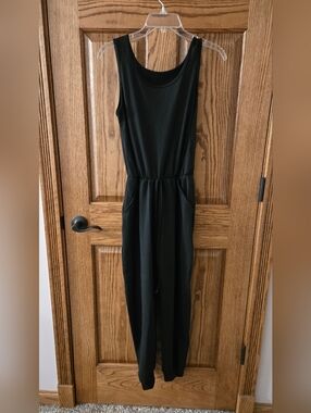 Classic Sleeveless Black Jumpsuit with Drawstring Waist